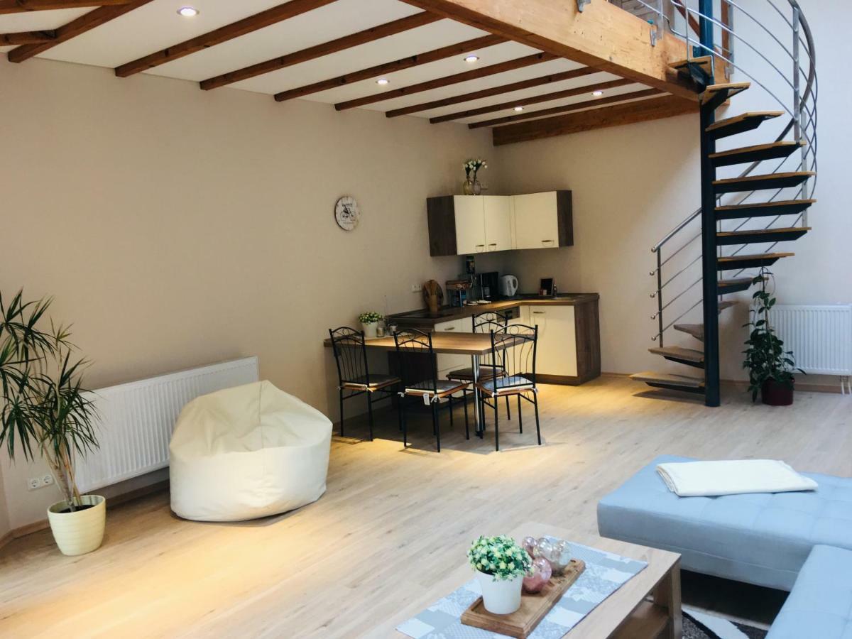 Ferienwohnung Am Nuerburgring/Wintersport Arft Acht 외부 사진